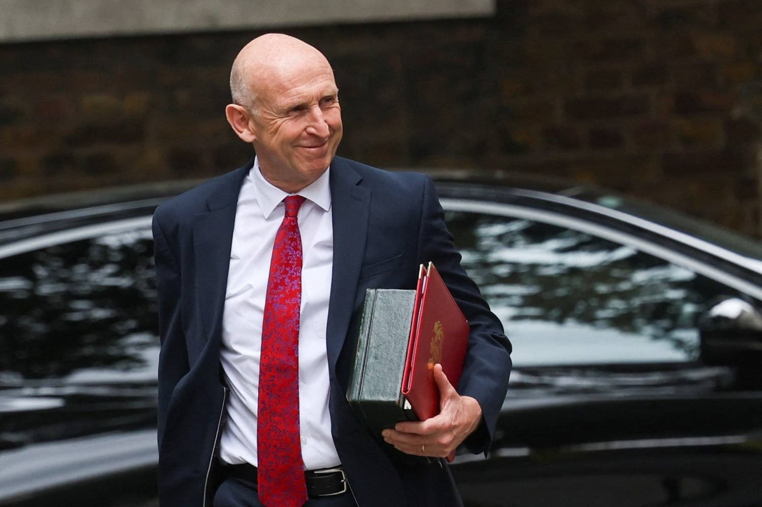 New U.K. Finance Minister Stabilizes Markets Amid Predictions of Higher Taxes and Debt