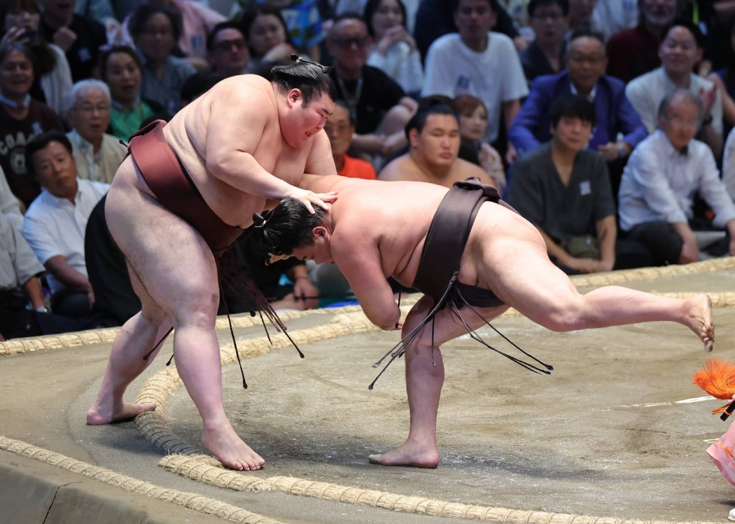 Nagoya Basho Approaches Final Stages with Key Contenders in the Running