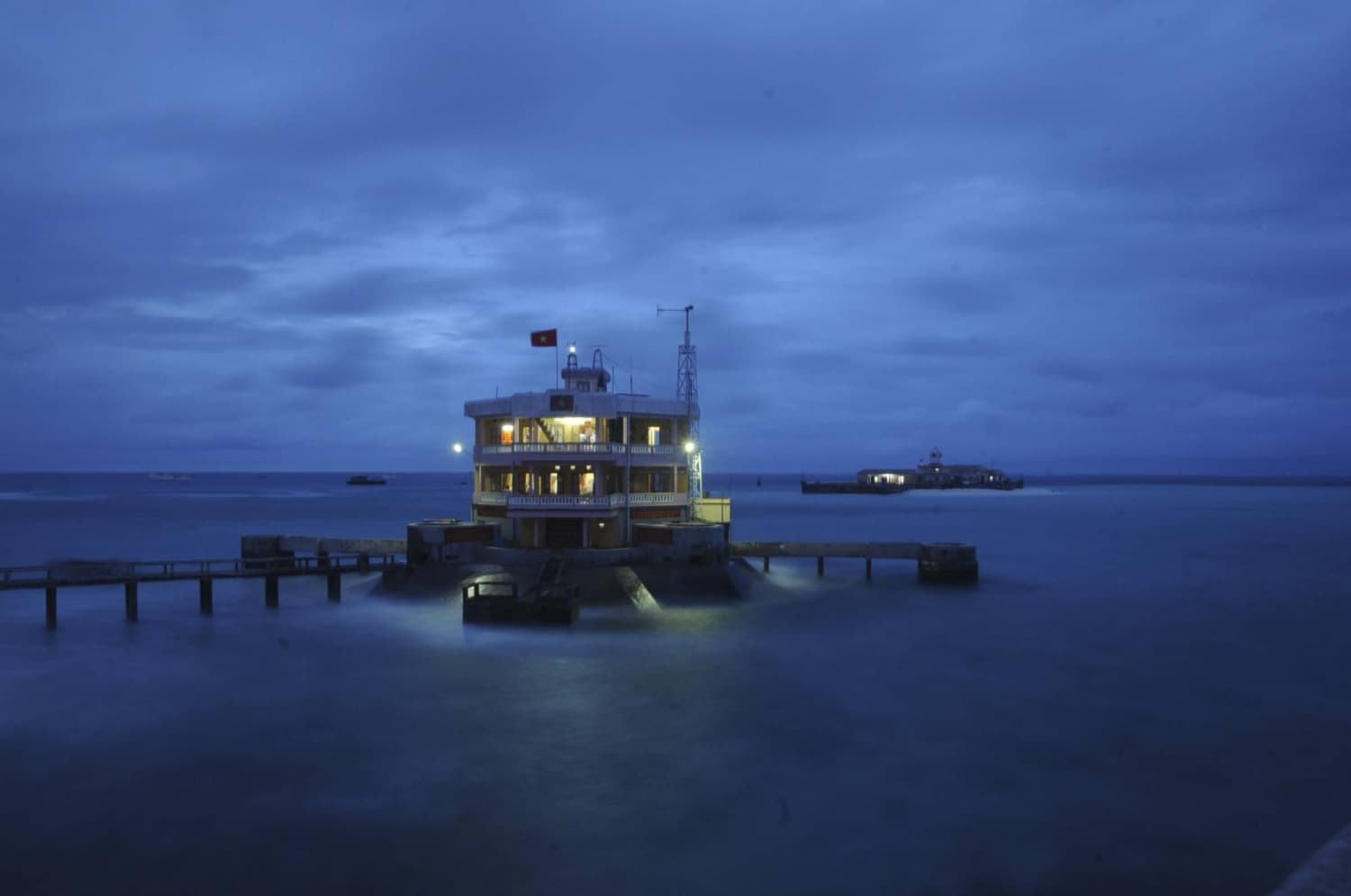 Seventeen Missing After Vietnamese Ship Sinks in South China Sea, Says Hanoi