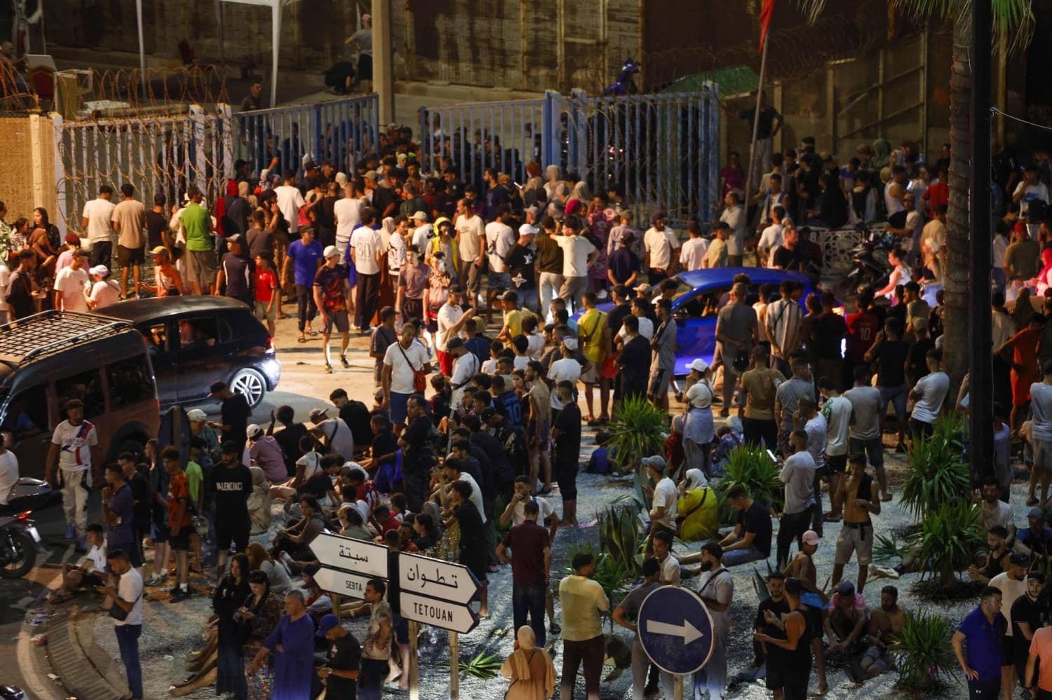 Thousands of Migrants Cross from Morocco into Spain's Ceuta as Military Deployed