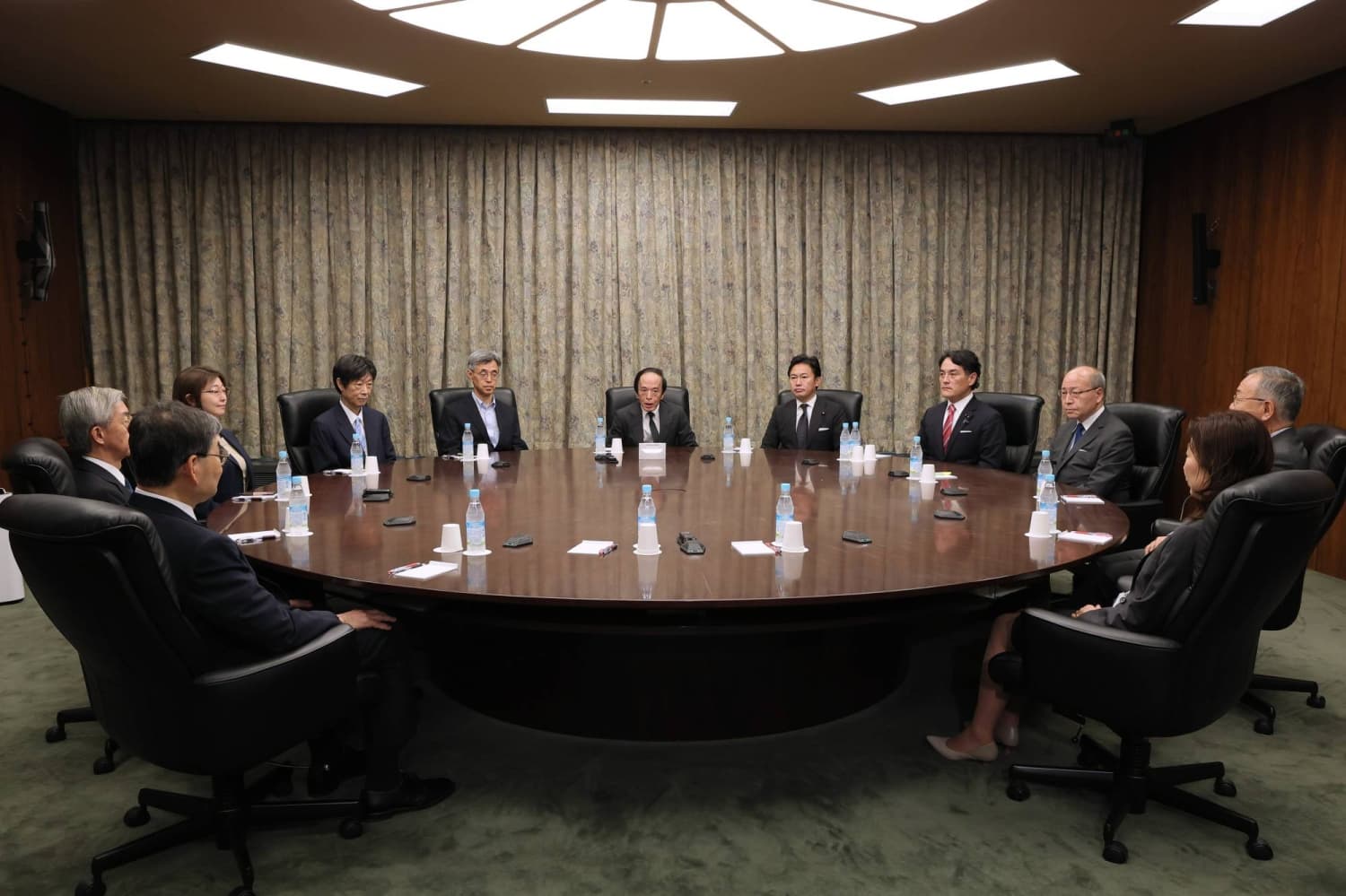 Bank of Japan Holds Interest Rates Steady Amid Yen Intervention Speculation