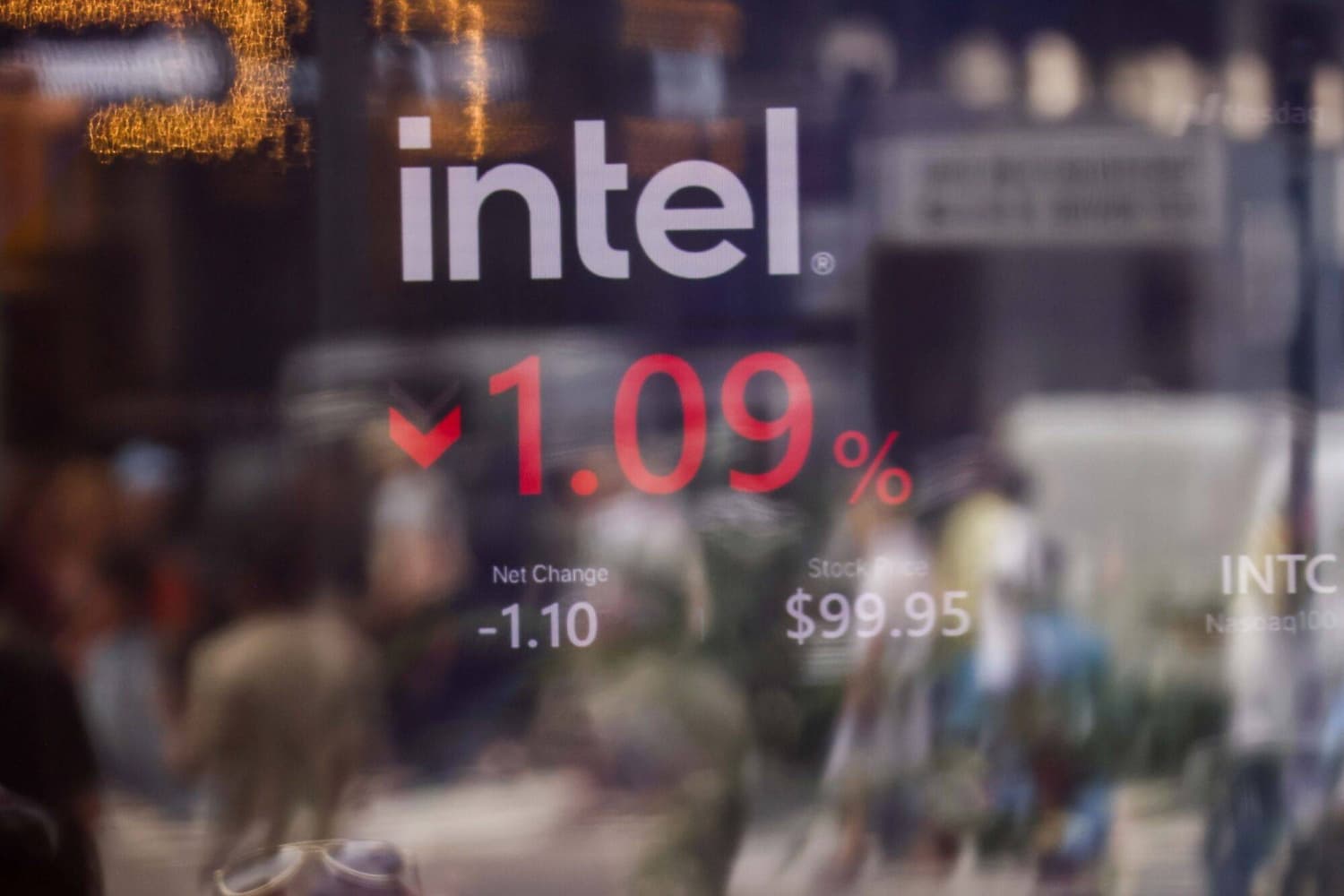 Intel reportedly plans to increase share sale to raise $20 billion
