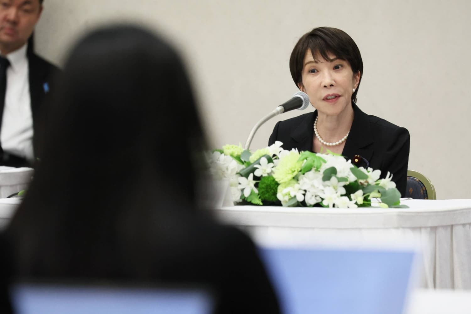 Takaichi Cancels Summer Foreign Trips to Focus on Kumamoto Earthquake Response