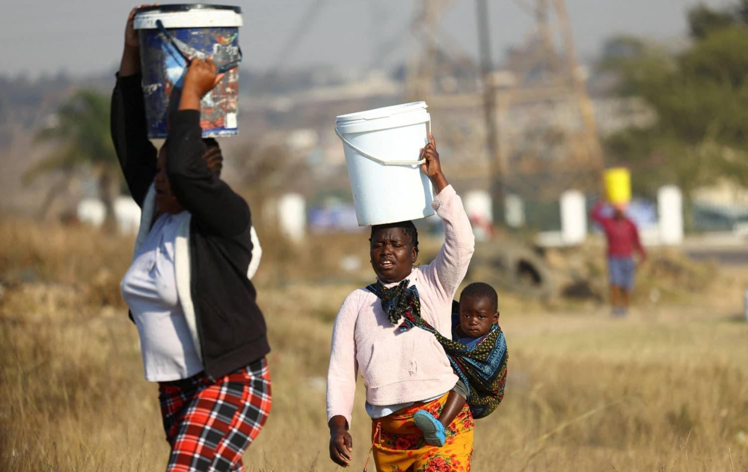 Johannesburg's Water Crisis Fuels Wealthy Residents to Drill Boreholes