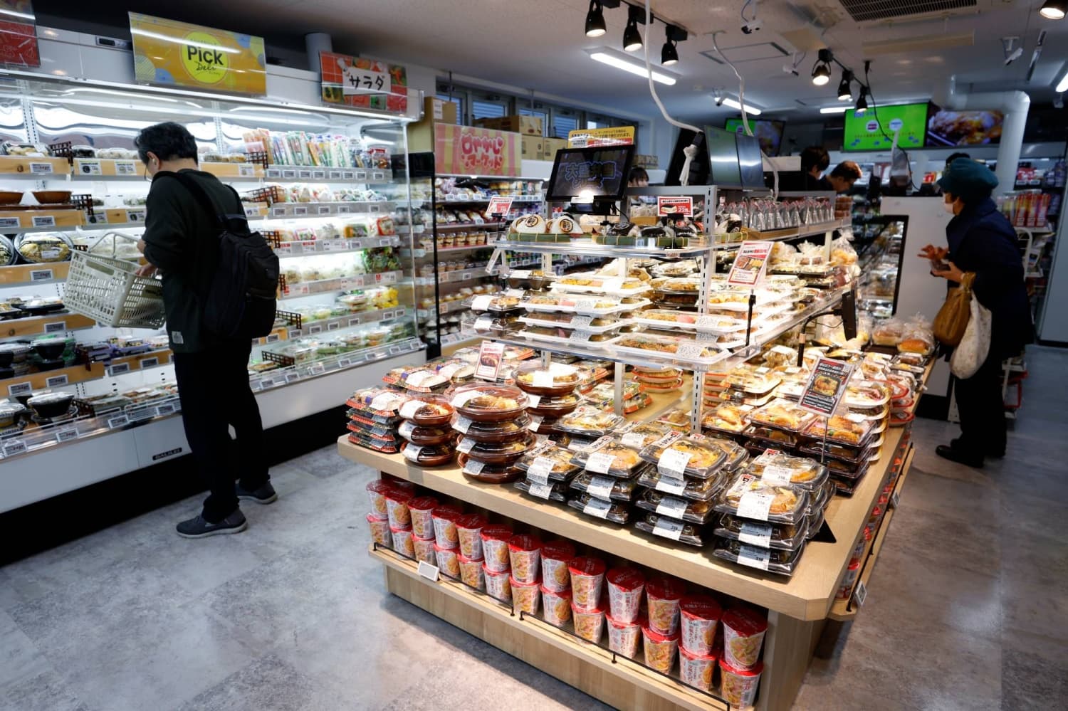 Survey reveals nearly half of Japanese respondents favor food tax reduction plan
