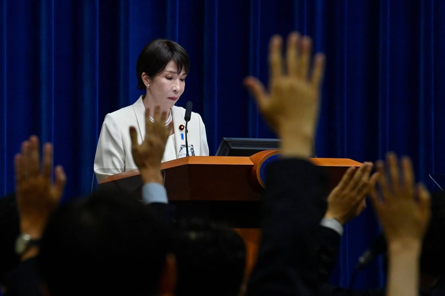 Takaichi Promotes Price Relief Initiatives as Government Support Declines