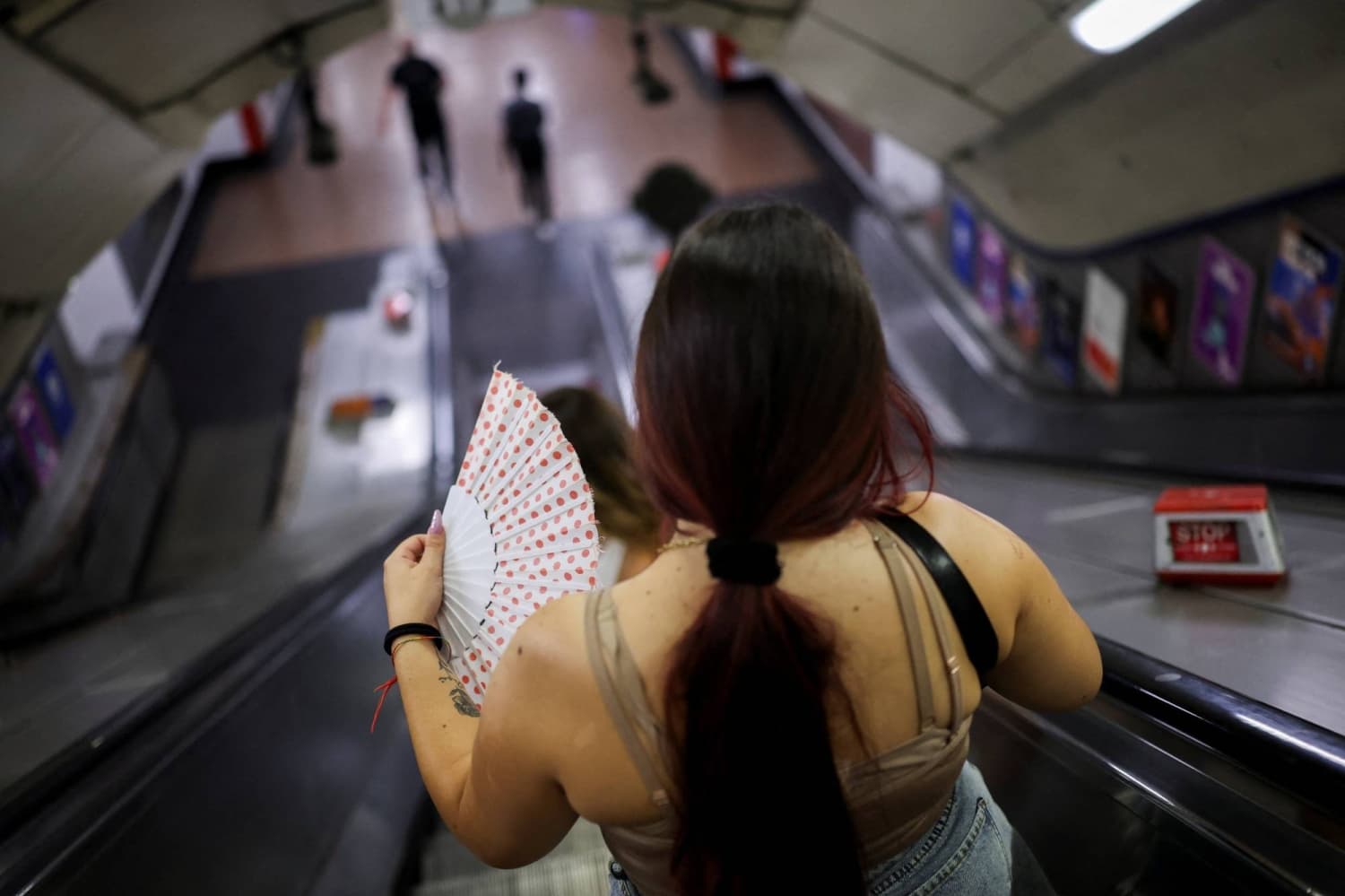 U.K. Hospitals Struggle with Heat as Staff Manage Unprecedented Conditions
