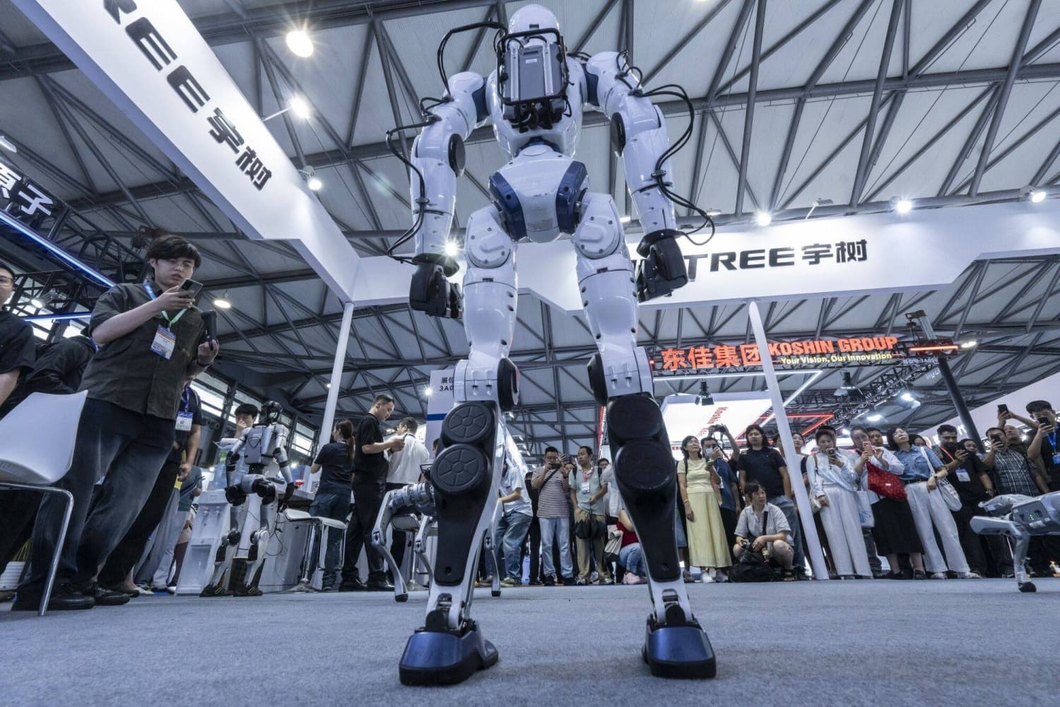 Unitree Introduces 'Superman' Robot Ahead of Shanghai Stock Market Launch