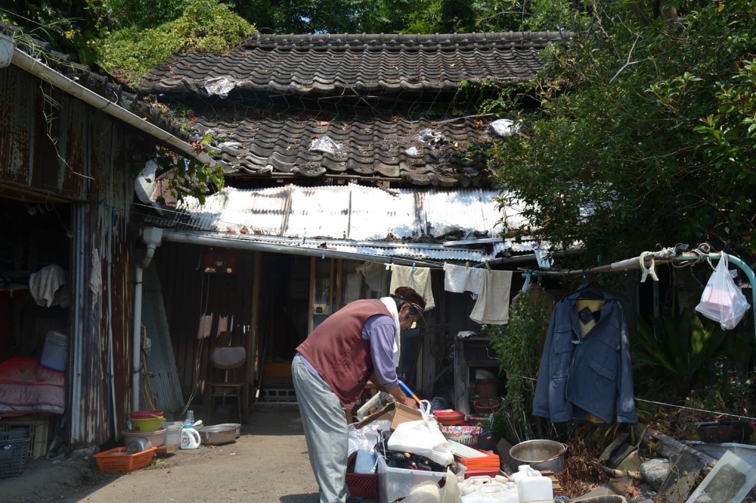 Kumamoto Faces Challenges in Assisting Those Outside Designated Shelters