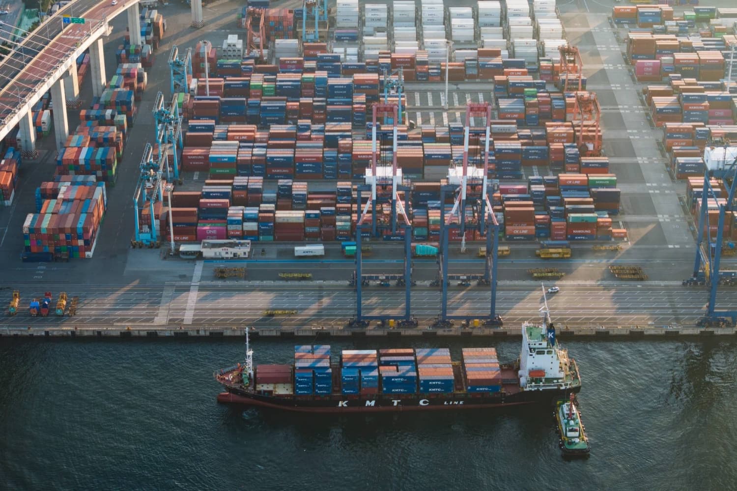 South Korean Container Ship to Navigate Arctic Route Amid Sanctions Concerns