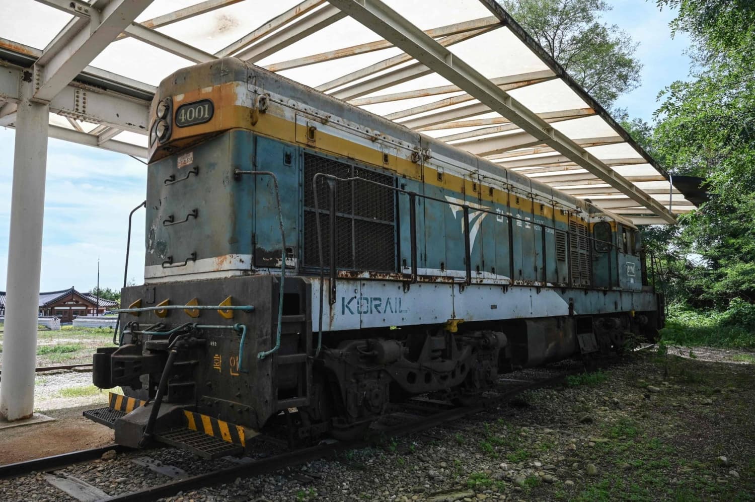 South Korea Advances Rail Connection Plans Amid North's Silence on Peace Efforts