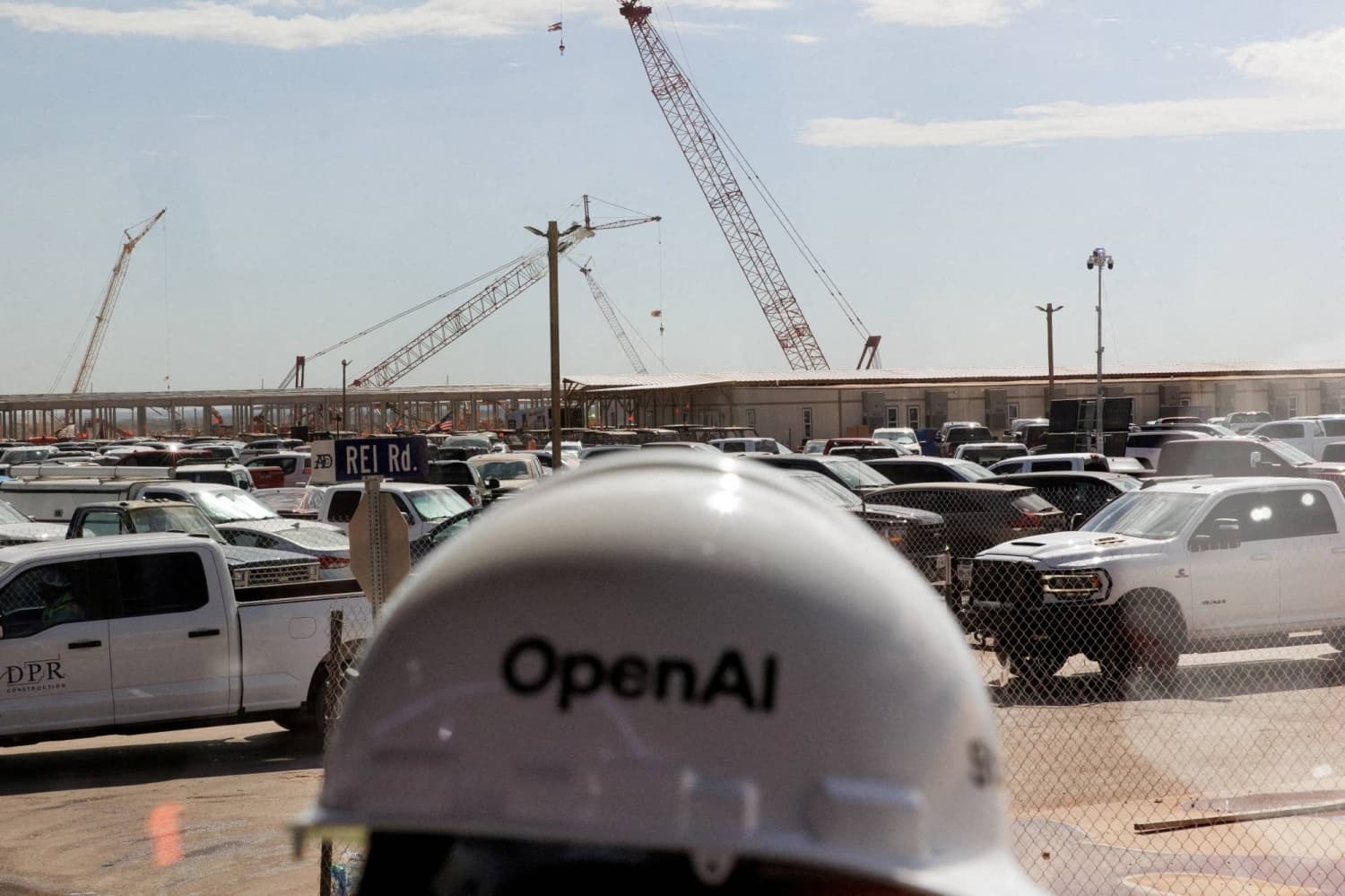Trump's Support for AI Data Centers Poses Challenges for GOP in Midterms