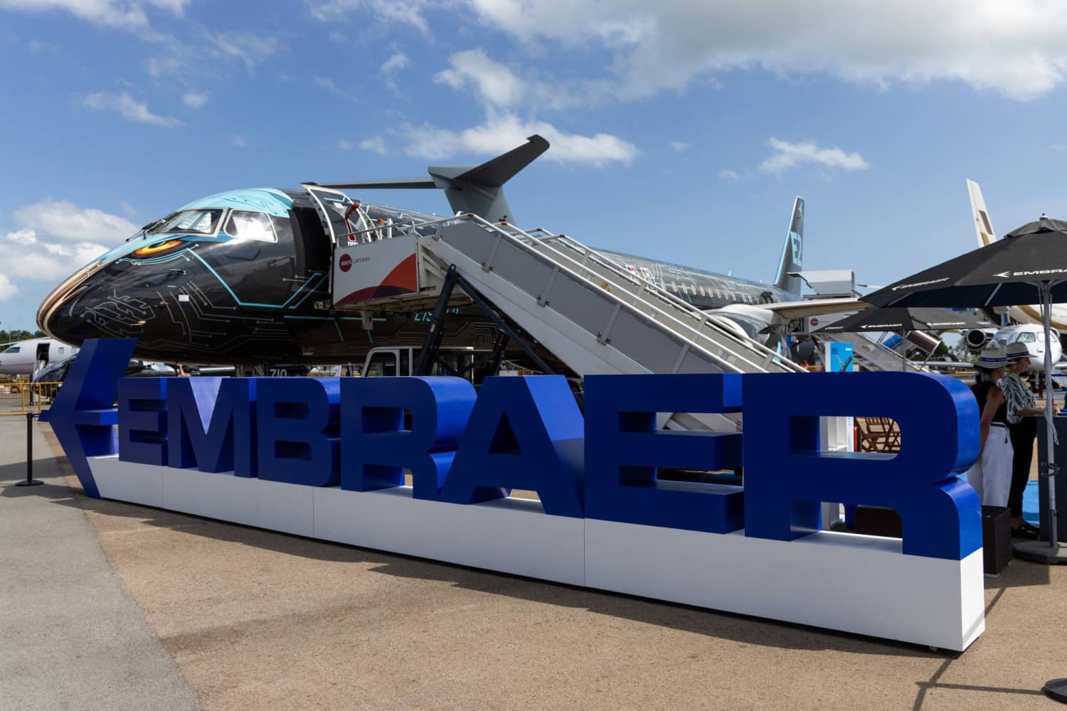 Japan Airlines Approaches Decision on Embraer Regional Jet Order, Impacting Airbus