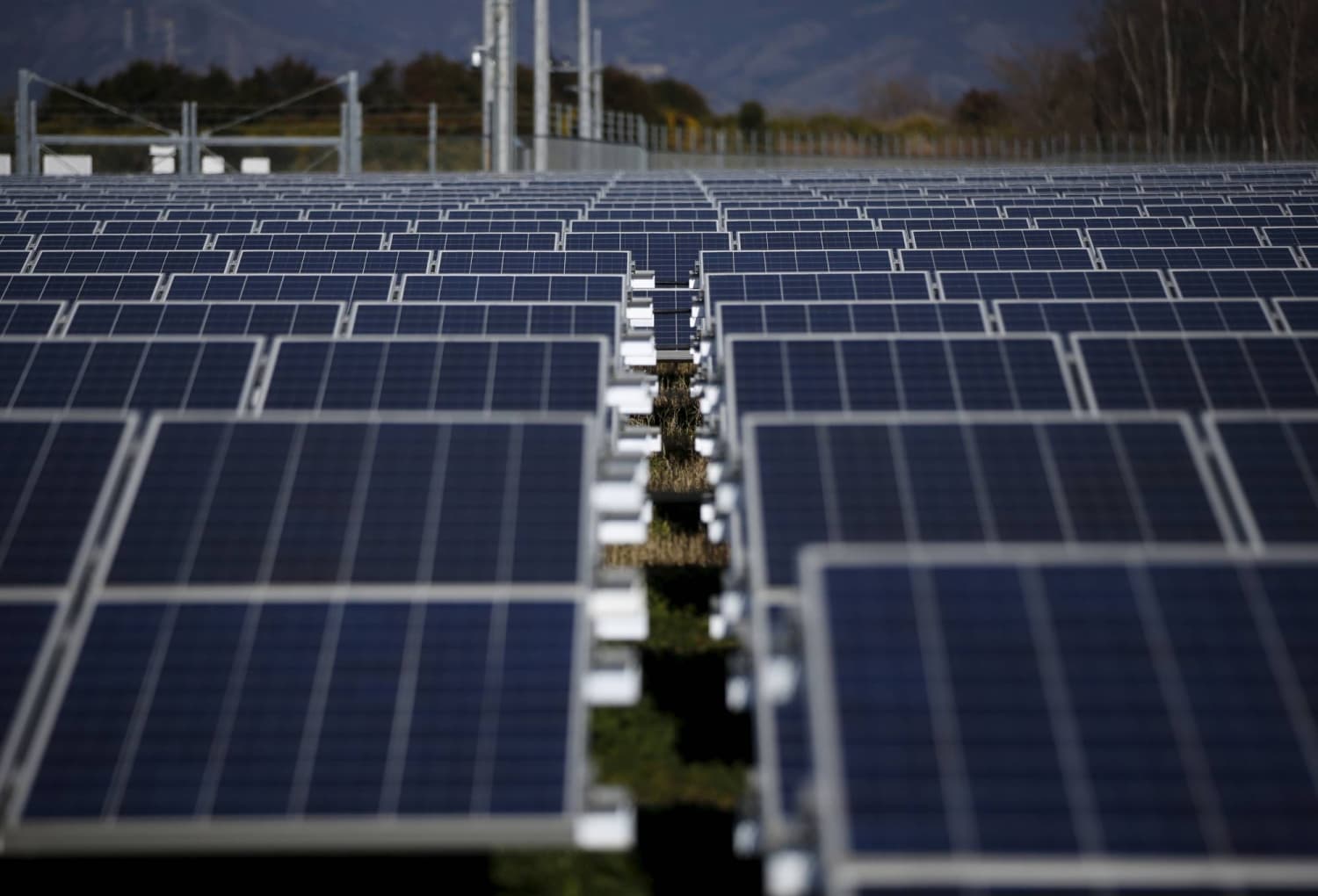 Japan's Solar Farm Options Limited to Former Golf Courses