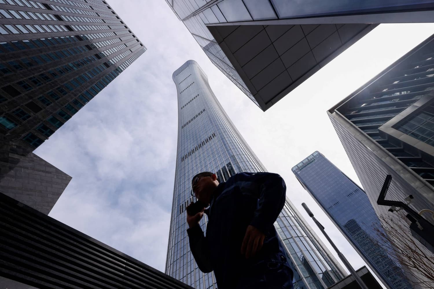 China's Wealthy Rush to Liquidate Offshore Trusts Amid Tax Compliance Deadline