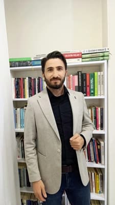 Muhittin Evren ile Yapay Zeka ve Edebiyat Üzerine