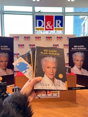 Yazar Portreleri: Maye Musk