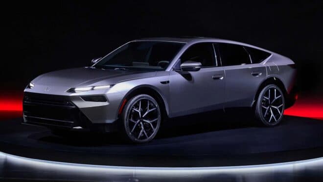 Yeni Honda Hibrit Sedan Prototipi Tanıtıldı