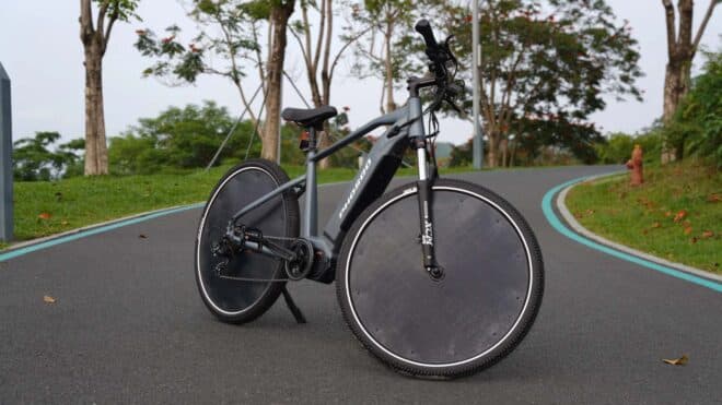 Güneş panelli elektrikli bisiklet Phosgo Go 5 Ultra 190 km menzil sunuyor