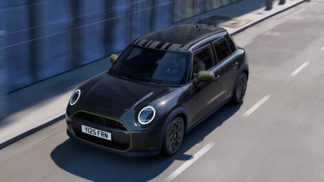 Türkiye'de MINI Cooper Paul Smith Edition ön siparişe sunuldu