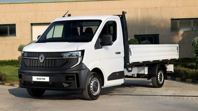 Yenilenen Renault Master Minibüs ve Kamyonet Türkiye'de satışa sunuldu