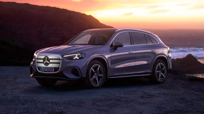 Yeni elektrikli Mercedes-Benz GLC, Almanya'da Yılın Premium Otomobili ödülünü aldı